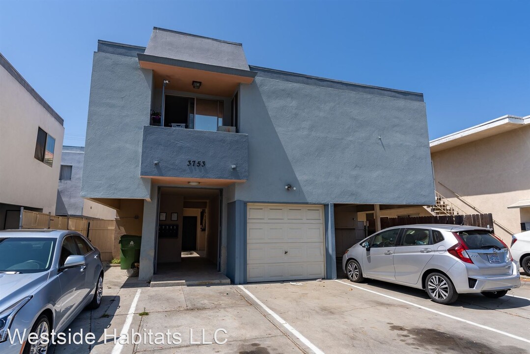 3753 Veteran - fully renovated unit in Los Angeles in Los Angeles, CA - Building Photo