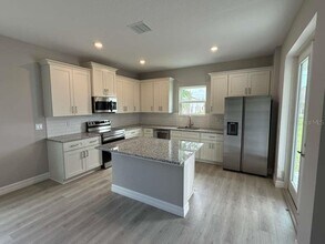 438 Awin Cir SE in Palm Bay, FL - Building Photo - Building Photo