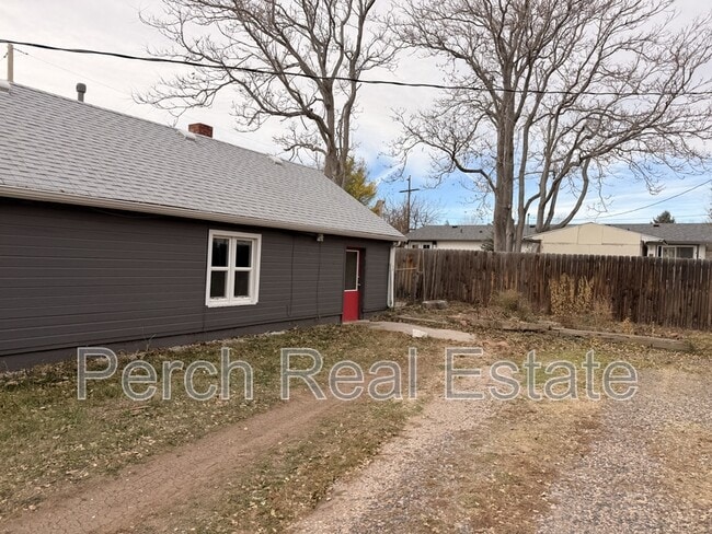 property at 107 S Kendall St