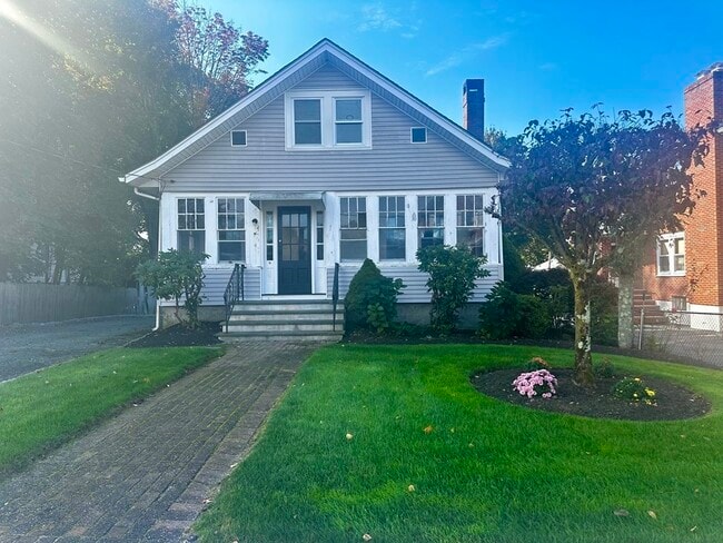 37 Adams Ave, Unit 1