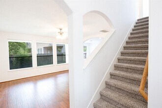 23 S Burberry Park Cir in The Woodlands, TX - Building Photo - Building Photo