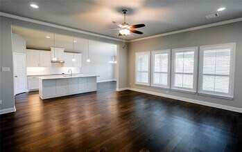 918 Edinburgh Dr in McGregor, TX - Building Photo - Building Photo