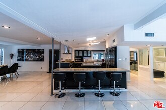 7475 Mulholland Dr in Los Angeles, CA - Building Photo - Building Photo
