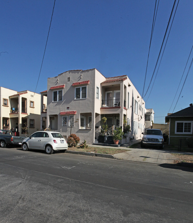 1266 North Ardmore Avenue in Los Angeles, CA - Foto de edificio - Building Photo