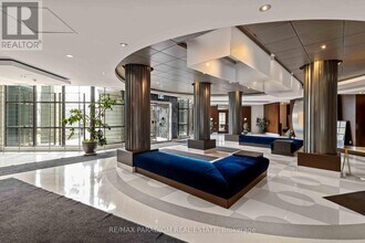 410 Queens Quay W in Toronto, ON - Building Photo - Building Photo