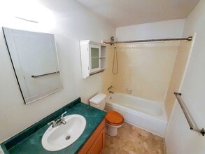 5381 Noe Ave in Eureka, CA - Building Photo - Building Photo