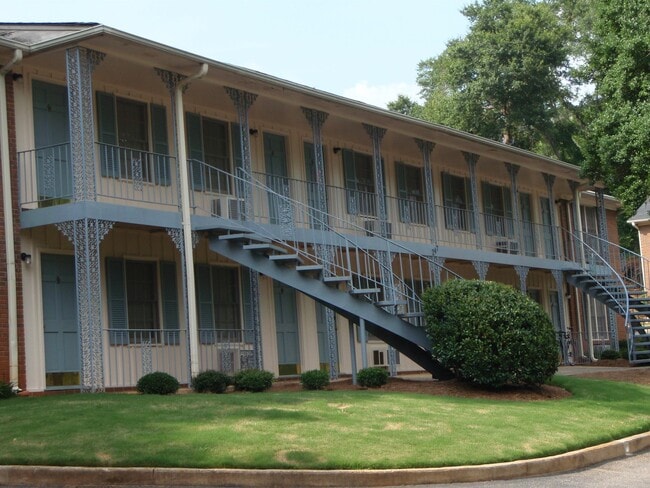 247 E Cloverhurst Ave-Unit -04 in Athens, GA - Building Photo - Building Photo
