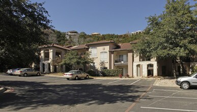 Monte Vista in Austin, TX - Foto de edificio - Building Photo