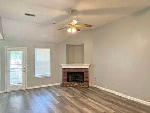 1090 Cambrain Dr in Memphis, TN - Building Photo - Building Photo