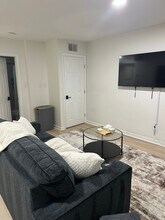 1212 16th St NE in Washington, DC - Building Photo - Building Photo
