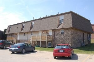 2010 10th St in Coralville, IA - Building Photo