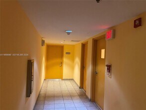 601 SW 37th Ave in Miami, FL - Building Photo - Building Photo