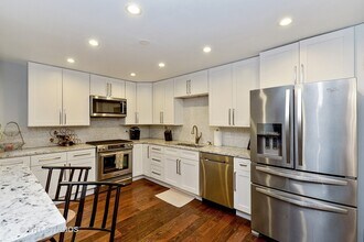2235 N Clifton Ave in Chicago, IL - Building Photo - Building Photo
