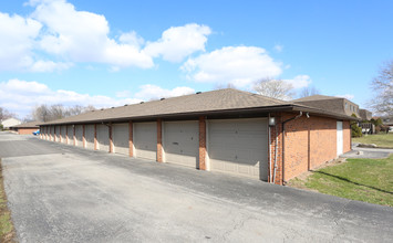 Woodside Place Apartments in Columbus, OH - Building Photo - Building Photo