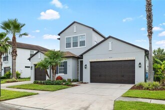 4123 Windcrest Dr in Zephyrhills, FL - Building Photo - Building Photo