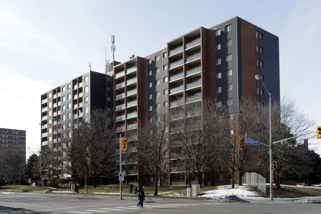 Fleetdale Apartments in Mississauga, ON - Building Photo