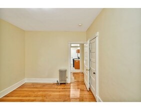 106 Greenbrier St-Unit -1 in Boston, MA - Building Photo - Building Photo