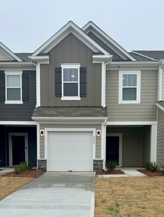 2737 Yeager Dr NW in Concord, NC - Building Photo