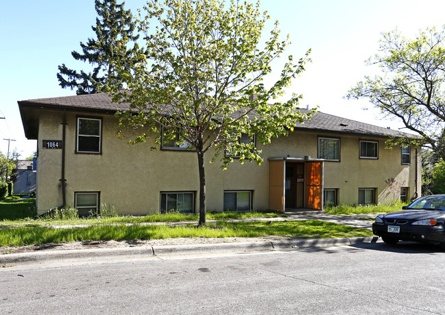 1064 Dale St N in St. Paul, MN - Foto de edificio - Building Photo