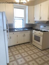 2305 Oak Park Ave N in Minneapolis, MN - Building Photo - Building Photo