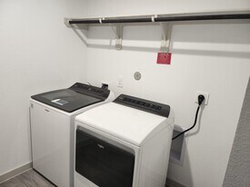 7106 Marina Hts Wy in Richmond, TX - Building Photo