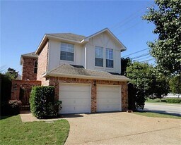 4202 Merrell Rd in Dallas, TX - Building Photo