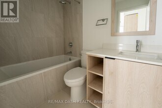 1007 The Queensway in Toronto, ON - Building Photo - Building Photo