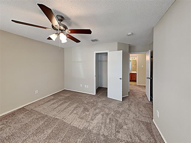 2429 Graystone Dr in Little Elm, TX - Foto de edificio - Building Photo