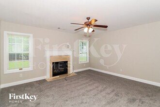 4033 Pond Edge Rd SW in Snellville, GA - Building Photo - Building Photo
