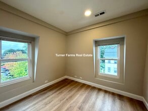 73 Washington St, Unit 8 in Medford, MA - Building Photo - Building Photo