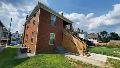 324 W 14th Ave in Homestead, PA - Building Photo - Building Photo