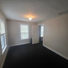 36 Prospect St in Claremont, NH - Building Photo - Building Photo