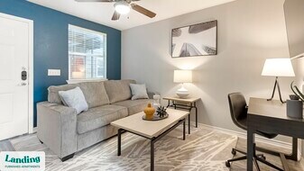 130 Camino De Oro, Unit 704 in San Antonio, TX - Building Photo