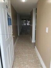 1715 Whitehall Dr in Davie, FL - Building Photo - Building Photo