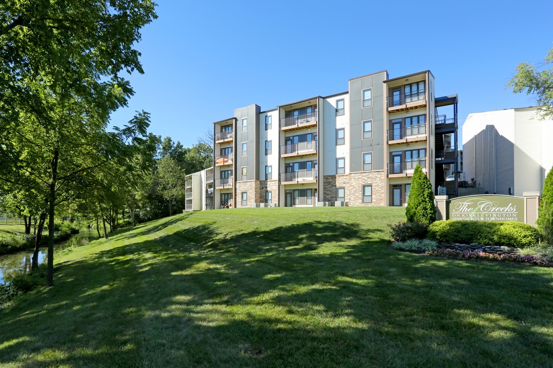 Creeks on Kirklevington in Lexington, KY - Foto de edificio