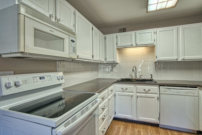 2003 Terry St 106, Unit 106 in Longmont, CO - Foto de edificio - Building Photo