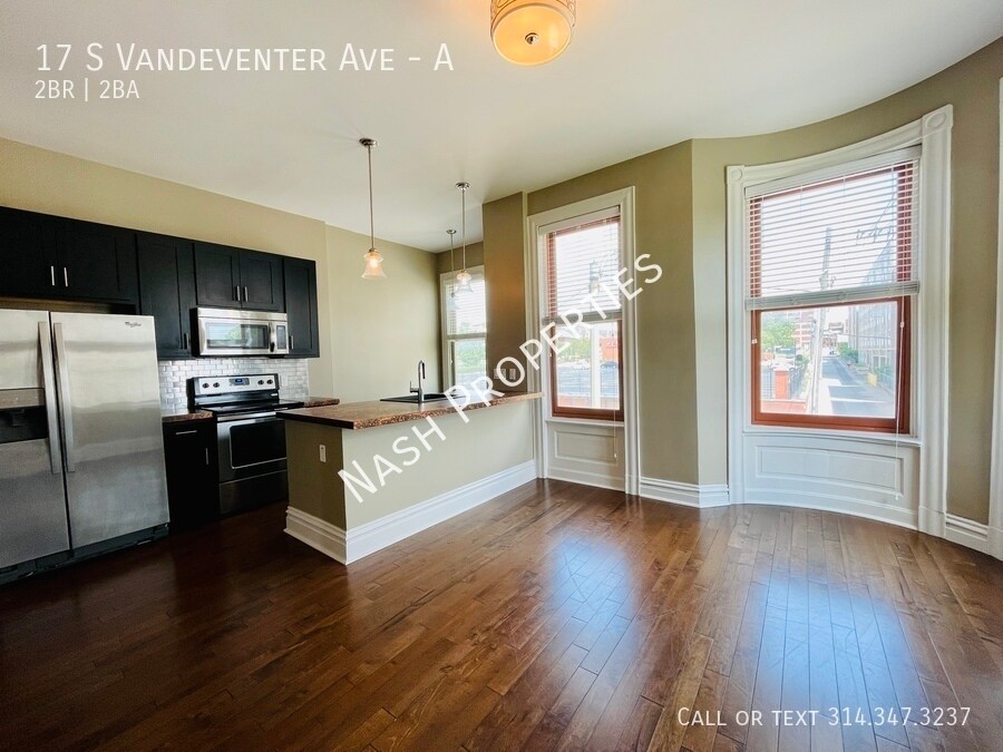 17 S Vandeventer Ave in St. Louis, MO - Building Photo
