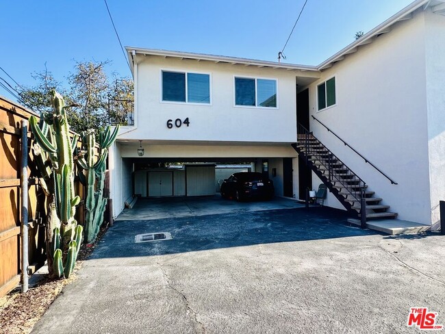 property at 604 Windsor Rd