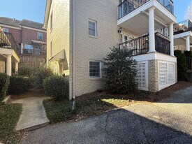 869 Briarcliff Rd NE in Atlanta, GA - Building Photo