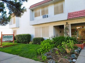 Sandpiper Apartments in Marysville, CA - Building Photo - Building Photo