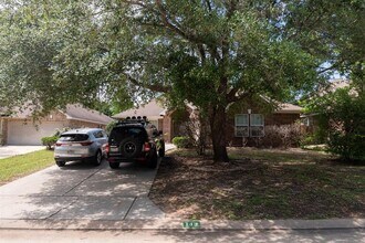 143 S Queenscliff Cir in Spring, TX - Building Photo - Building Photo