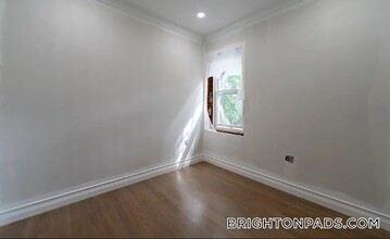 14 Mt Hood Rd in Boston, MA - Building Photo - Building Photo
