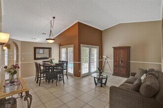 6100 SW 114th Ave in Miami, FL - Building Photo - Building Photo