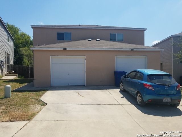 8024 Maverick Climb in San Antonio, TX - Building Photo