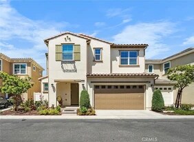 15849 Ellington Way, Unit Main Bedroom in Chino Hills, CA - Building Photo