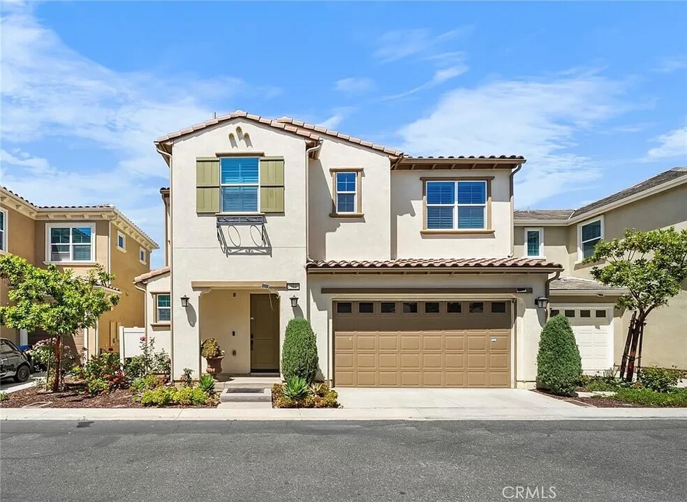15849 Ellington Way, Unit Main Bedroom in Chino Hills, CA - Foto de edificio
