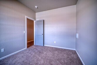 1520 S 7th St in Kingfisher, OK - Foto de edificio - Building Photo