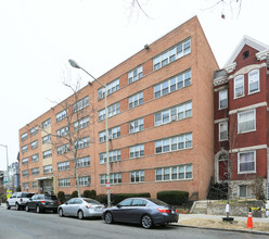 Holmead Apartments in Washington, DC - Building Photo - Building Photo