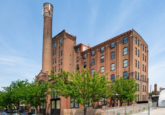 Lofts of Broadway in Louisville, KY - Building Photo - Building Photo