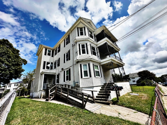 528 Lawton St
